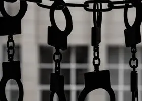 Под Челябинском скинхеды вывезли в лес, раздели и заставили лаять мигранта