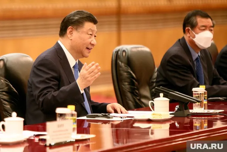 Си Цзиньпин предложил провести мирную конференцию Украины и РФ и обсудить на ней все предложения стран