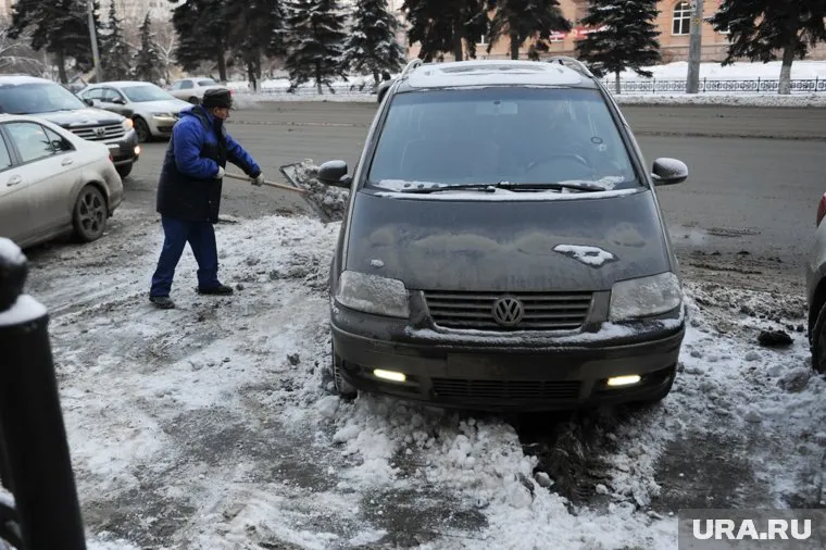 Дорожникам поручено тщательнее убирать городские улицы