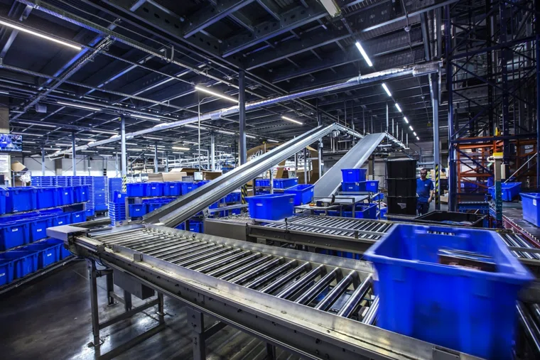 Фулфилмент-центр Ozon в Екатеринбурге впечатляет масштабом