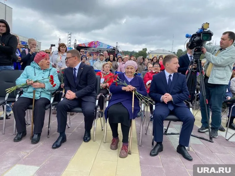 Ветераны-первопроходцы со всей страны съехались в Ноябрьск