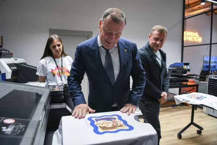 Алексей Орлов на открытом уроке в креативном кластере Домна. Екактеринбург