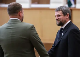 Свердловский депутат, обвиненный в насилии, уличил подругу в хайпе