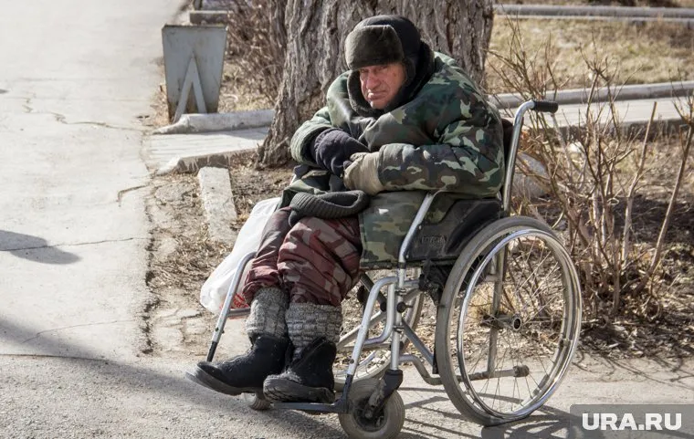 Инвалиду-колясочнику предоставили новое жилье взамен аварийного