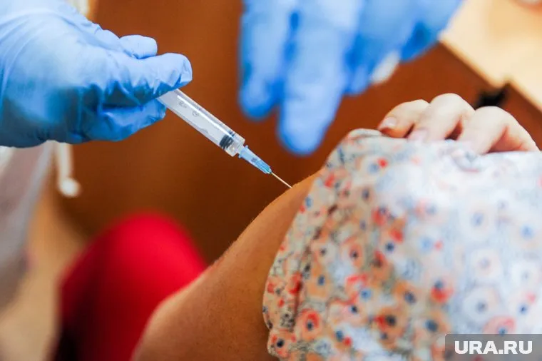 Детей продолжают приглашать за прививками