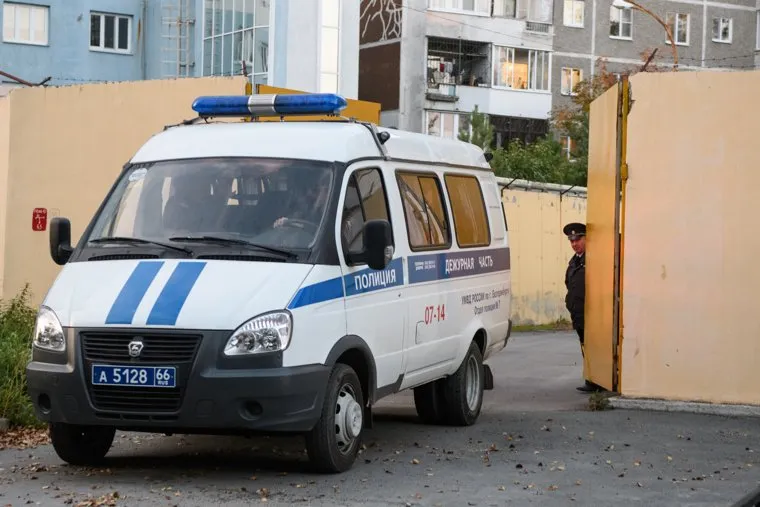 Суд по организаторам митинга против пенсионной реформы. Необр, спецмашина, машина полиции, дежурная часть