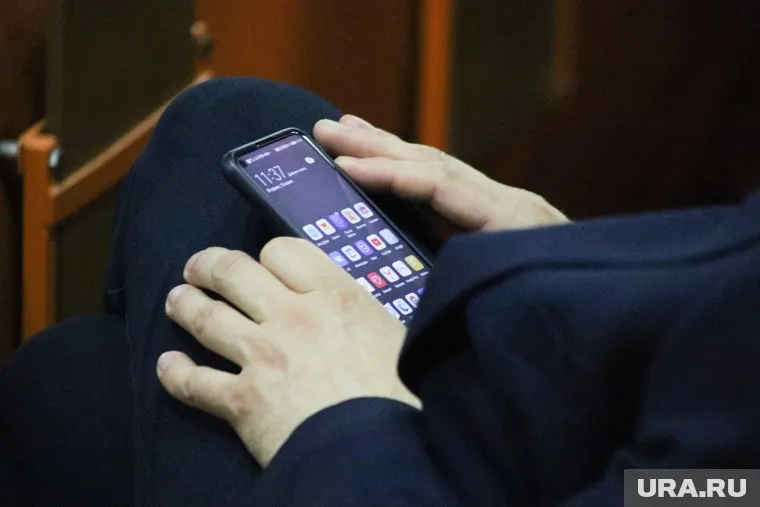 Курганские политики не только смотрят серьезные посты, но и не против посмеяться с мемов