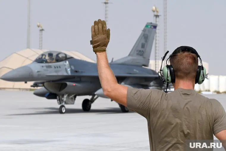 ВСУ сталкиваются с рисками из-за неопытности пилотов в управлении F-16