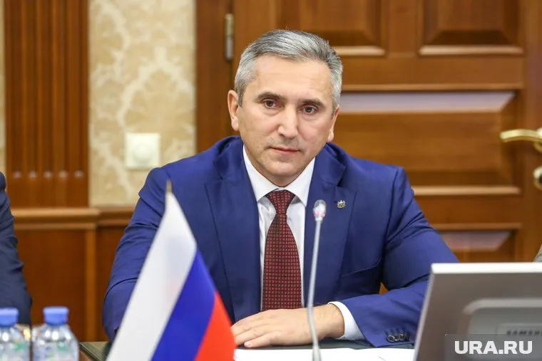 Губернатор Александр Моор запретил тюменцам покидать дома