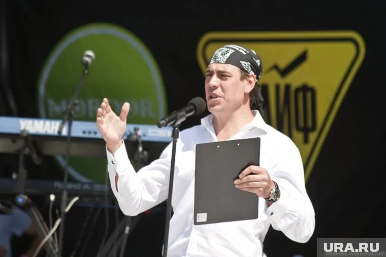 Актер Дмитрий Дюжев считает, что российские зрители заслуживают «дешевые и бездарные» сериалы