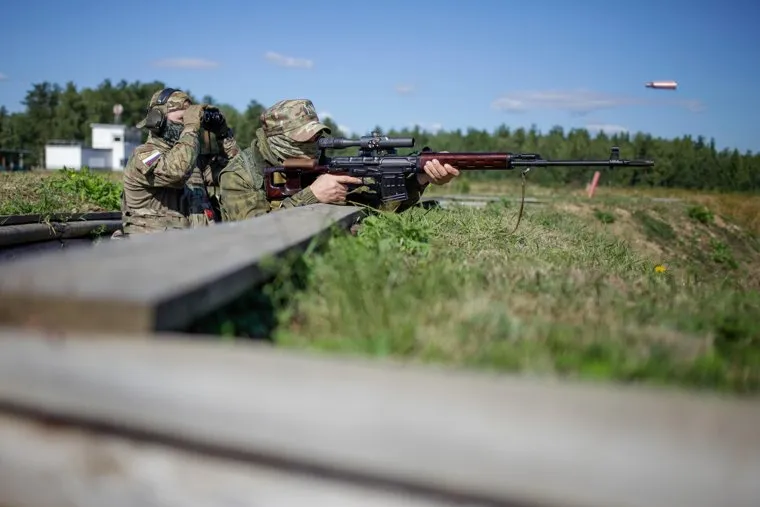 Тренировка добровольцев перед отправкой в Украину. Свердловская область