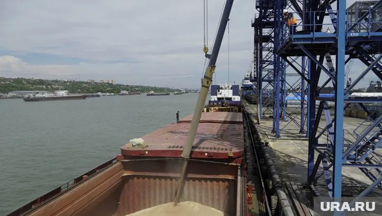 В Красном море атаковано судно с россиянином на борту