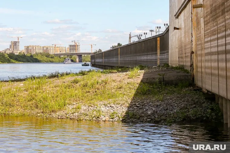 В 2023 году уровень воды опустился до исторического минимума и составил -93 см