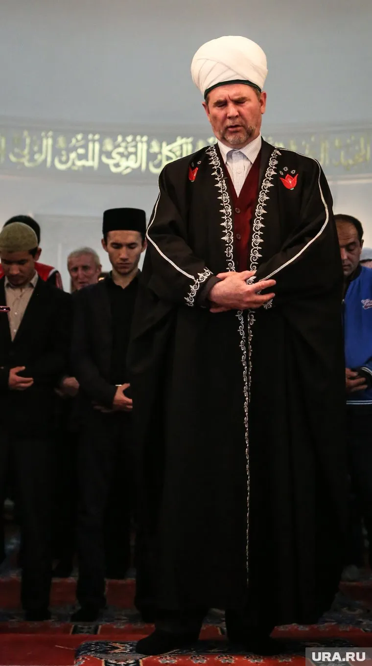 Главный мусульманин Югры Тагир Хазрат Саматов вывел свою общину из федерального подчинения, и сейчас остался с радикалами один на один