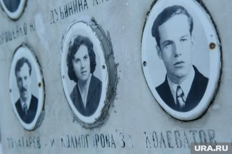 2 февраля, в день гибели группы, с памятником на Михайловском кладбище все было в порядке