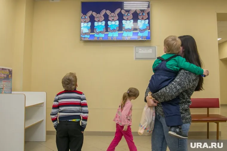 Пациентам курганской детской поликлиники не хватает внимания докторов