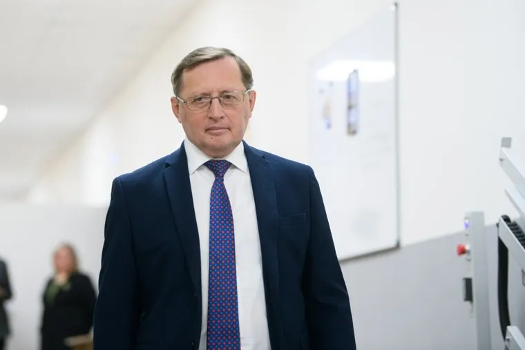 Полпред УрФО Артем Жога в свердловском филиале Фонда «Защитники Отечества». Екатеринбург