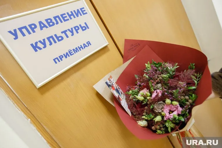 Вернувшись из Китая, чиновница продолжает ходить на работу