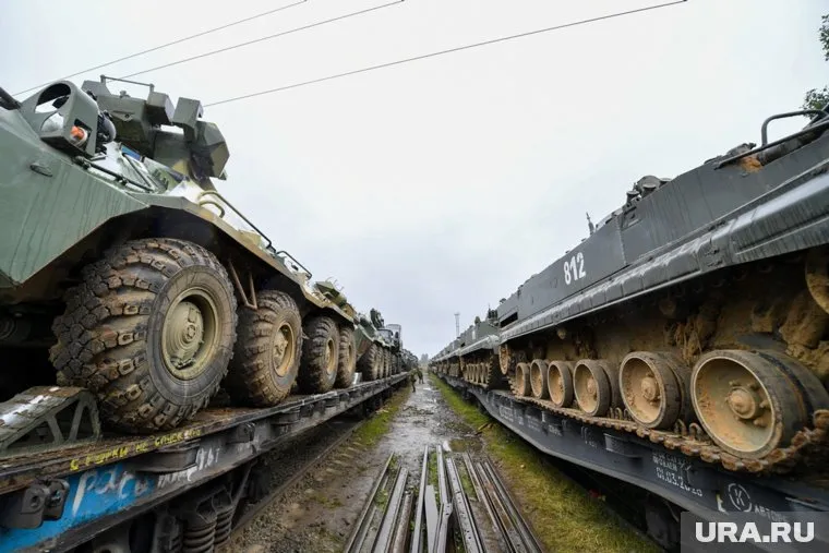 Россия продолжает военное сотрудничество с Киргизией, отметил Владимир Путин