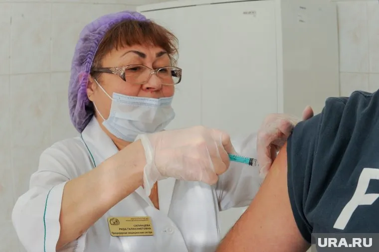 Прививки предполагается делать прямо в школах