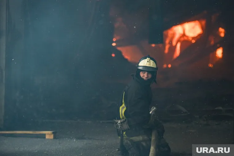 В результате пожара погибли двое вахтовиков, один человек пострадал