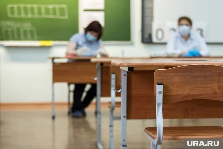 Классные руководители смогут получать по 10 тысяч рублей в дополнение к зарплате