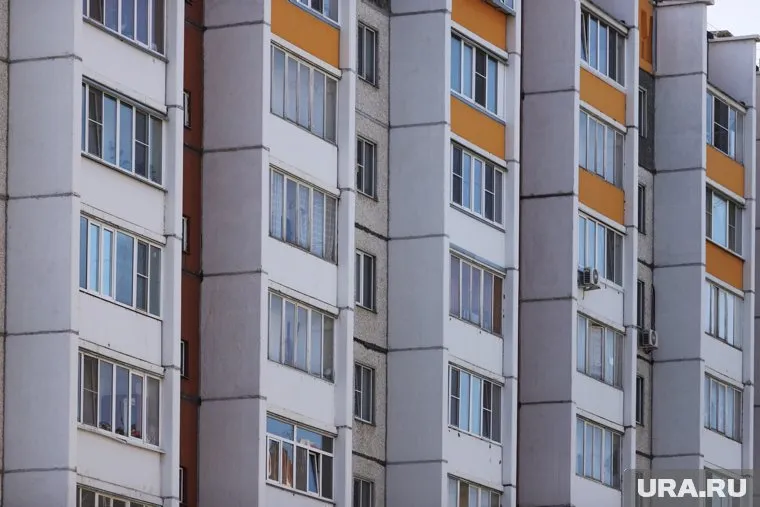 Число объявлений о продаже квартир сократилось почти на 700