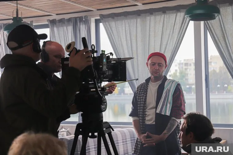 На экскурсии, говоря о фильме «Сломя голову», горожанам включат песню группы «Звери»