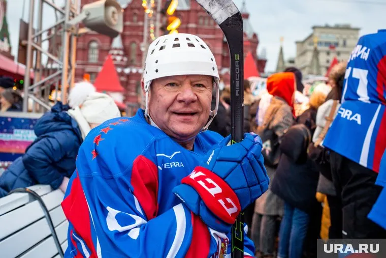 Игорь Бутман известен не только как саксофонист, но и как страстный любитель хоккея