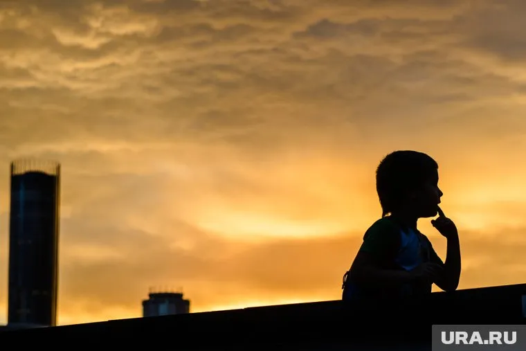 Тренер батутного центра задержан по обвинению в совращении своих несовершеннолетних учеников