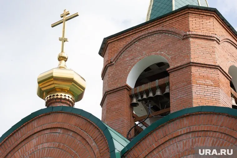 Храм Трех Святителей в Нижней Туре начали восстанавливать в 2000 году