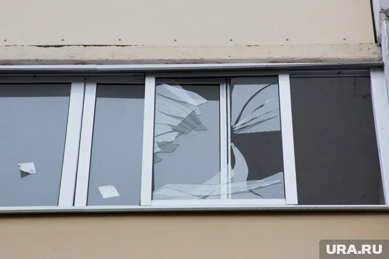 Промышленное предприятие получило повреждения в ходе ракетной атаки, заявил Слюсарь (архивное фото)