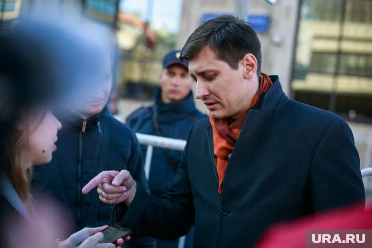 Кандидат Дмитрия Гудкова проголосовал за предствавителя ЕР