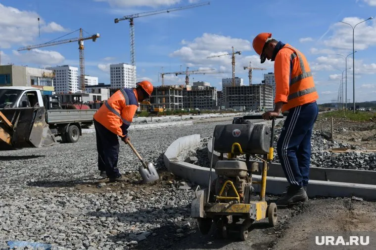 Подготовка новых кадров дорожно-строительной отрасли — задача непростая, сообщил премьер-министр РФ Михаил Мишустин