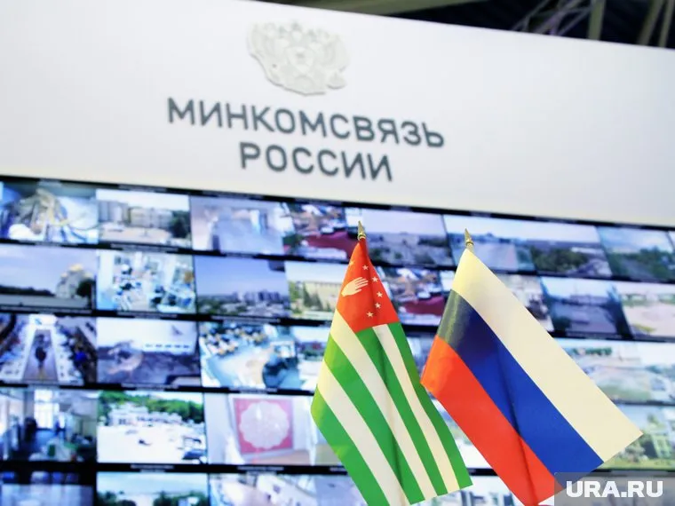 Дипломатические отношения установлены на уровне посольств