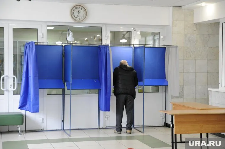 Один из голосовавших попытался подменить бюллетень на чистый лист бумаги