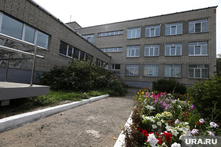Здание школы продают в Куртамышском районе (архивное фото)