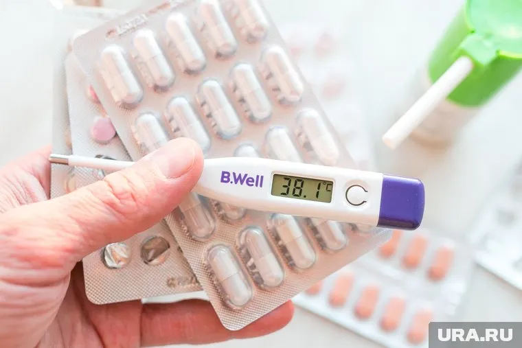 Дезинфекция воздуха, социальная дистанция и ношение масок помогут избежать заражения «Омикроном», сообщила Анча Баранова