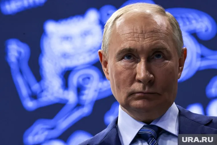Путин заявил, что Россия не проводит «политику дедолларизации»