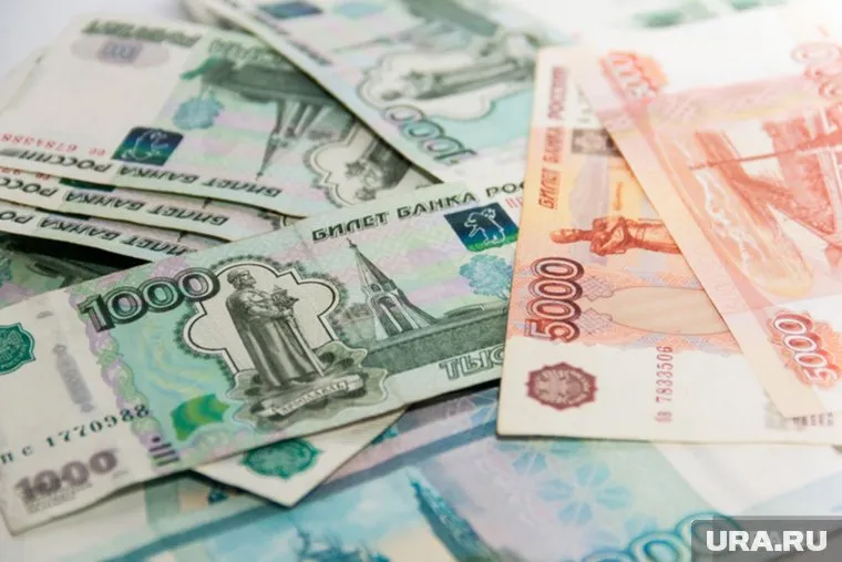 «Прибавку к зарплате» первыми почувствуют врачи и учителя