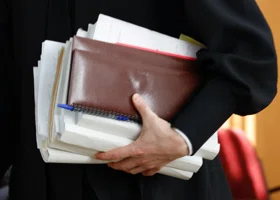 На тюменского чиновника завели уголовное дело