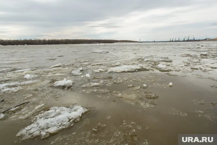 Ледоход движется к Нижневартовску из Томской области