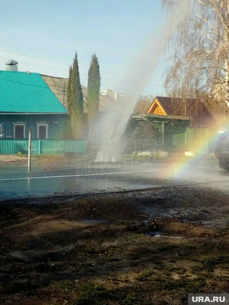 Рядом с фонтаном появилась радуга