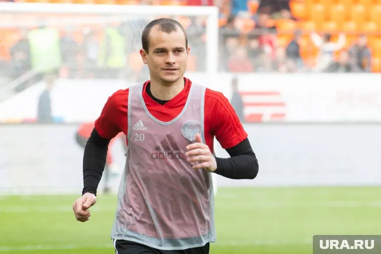 Павел Комолов поделился своим мнением о зарплатах футболистов