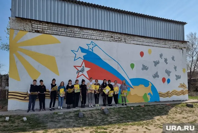 Юные художники украсили центральный тепловой пункт Шадринска