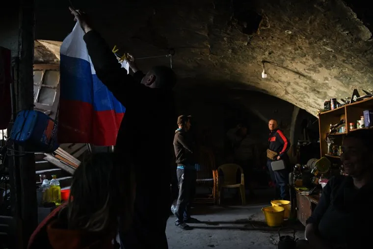 Мариуполь в период вывода гражданских лиц с завода Азовсталь. ДНР/Украина