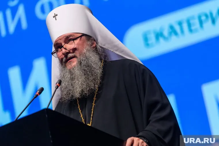 Митрополит Евгений считает, что искуситель заставляет отказываться людей от традиционных ценностей