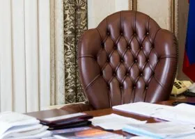 Власти ХМАО на полгода отложили поиски мэра Нижневартовска