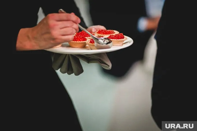 Красную икру продавали в Екатеринбурге без специальных документов (архивное фото)
