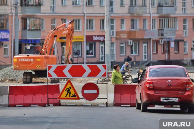 В Кургане раньше срока открыли проезд по улице Красина после ремонта водосетей